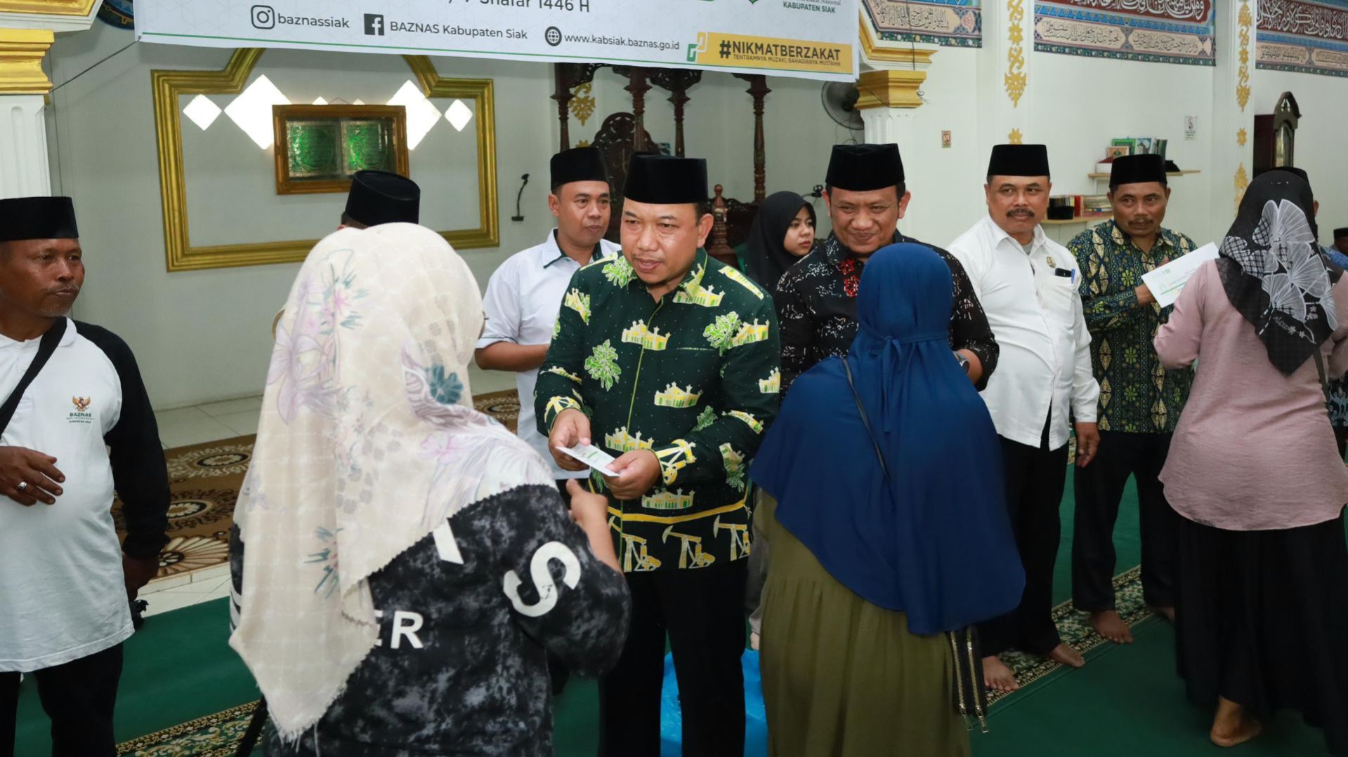 Hadiri Gerak Jalan Santai di Kecamatan Minas, Wakil Bupati Husni Merza Sampaikan Pentingnya Semangat Gotong Royong Dan Kebersamaan