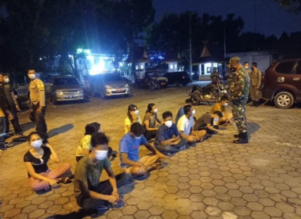 Kumpul Kebo Bulan Ramadan, Belasan Pemuda dan Pemudi Diamankan Satpol PP Pekanbaru 