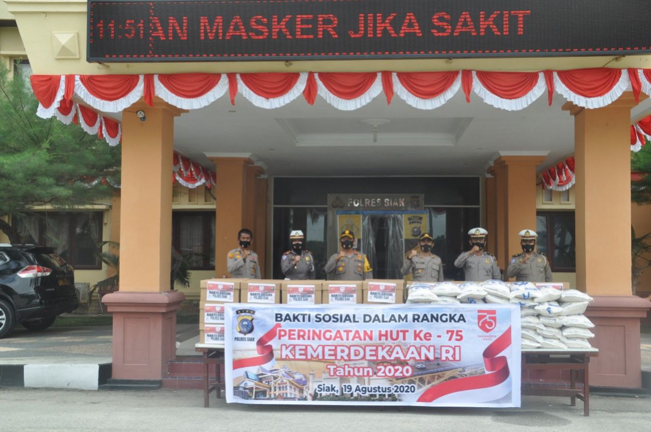 Peringati HUT RI Ke-75, Polres Siak Bagikan Ribuan Paket Sembako