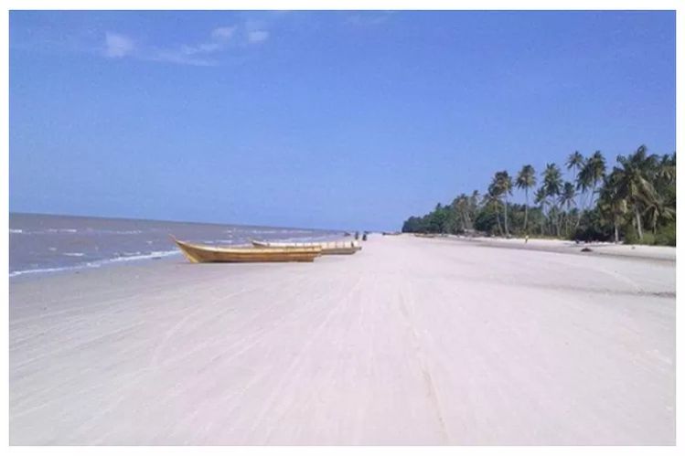 Pesona Tersembunyi Pantai Tanjung Lapin, Surga Wisata di Pulau Rupat