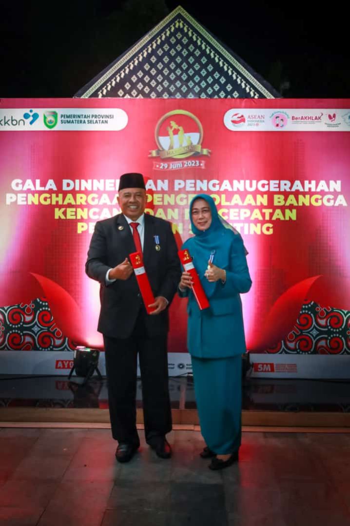 Sabet Penghargaan Manggala Karya Kencana dari BKKBN RI, Bupati Alfedri : Berkat Kerja Keras dan Komitmen