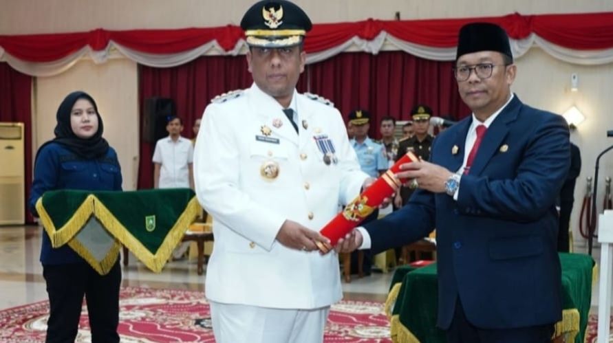 Sah, Roni Rakhmat Dilantik Jadi Pj Wali Kota Pekanbaru Gantikan Risnandar Mahiwa