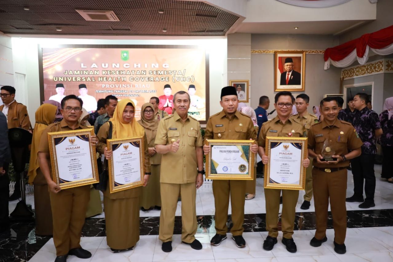 UHC tercapai 96 Persen, Pemkab Siak Diganjar Penghargaan oleh BPJS Kesehatan